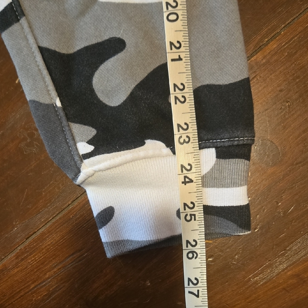 Hollister Women's Black and Gray Camo Joggers #817 - Picture 12 of 14